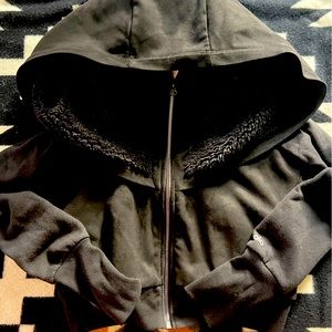 ALO fleece lined cropped hoody with oversized furry hood, black, SML ret. $225